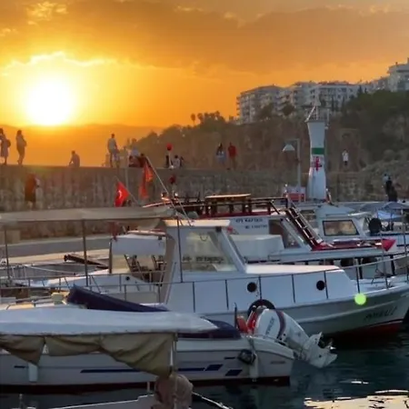 Antalya'nin Kalbinde Old-town Ve Marina Yakini Sik Antalia